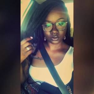 Meet your Posher, Salena